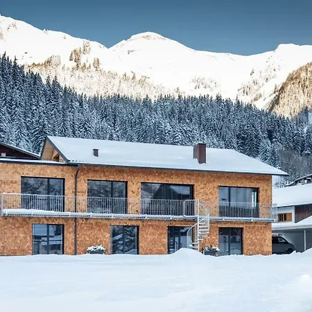 Fetz Luxury * Steeg